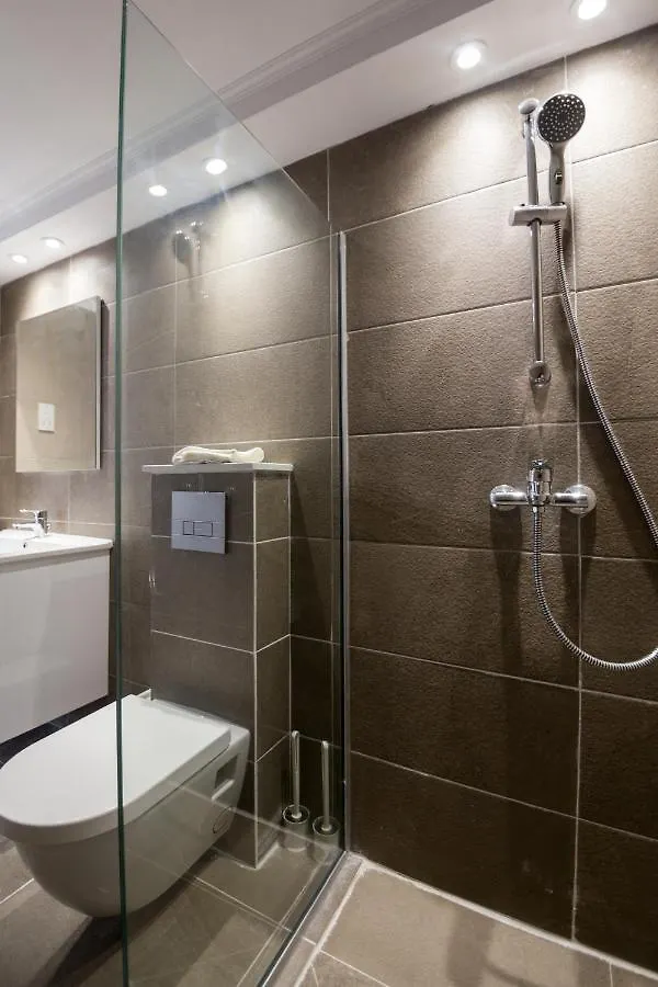 Gevoni Deluxe Suites Ayia Napa Apartment