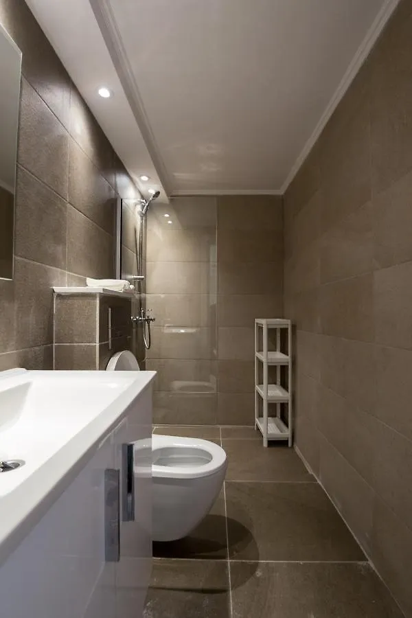 Gevoni Deluxe Suites Ayia Napa 0*,